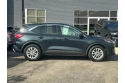 $19990 : Ford Escape 2022 SE 4dr SUV thumbnail