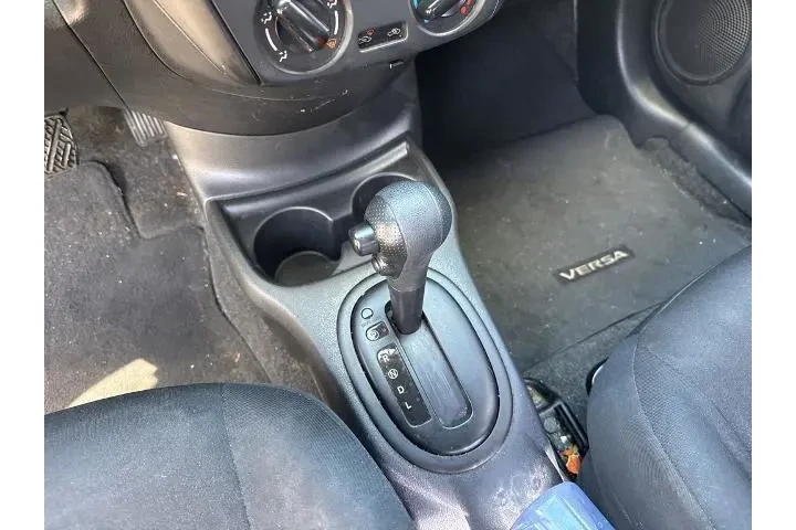 $6500 : Nissan Versa 2015 1.6 S 4dr image 10