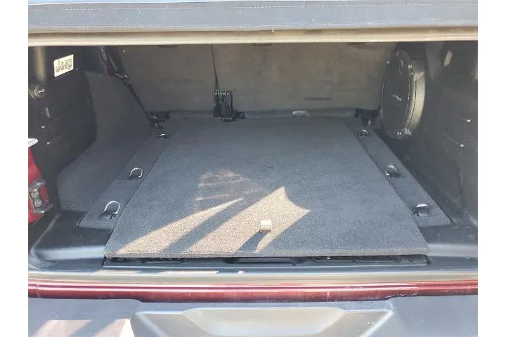 $28132 : Jeep Wrangler Unlimited 2021 image 9