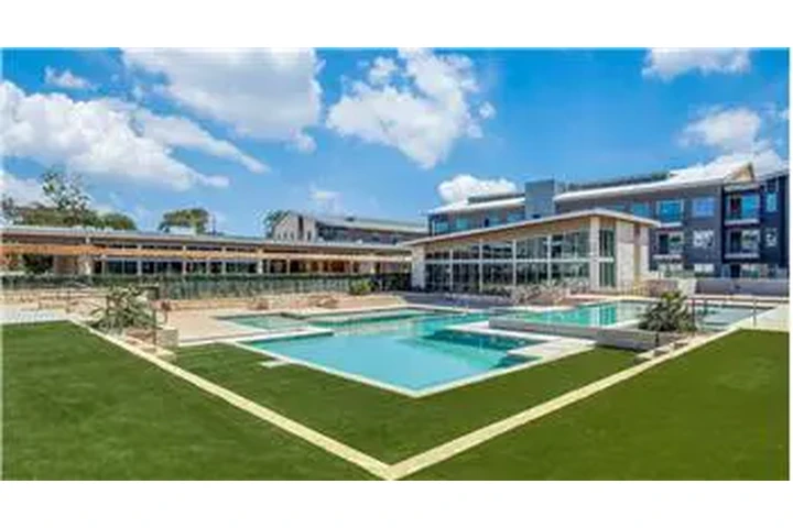 $2785 : Rental property with 3 bedro image 1