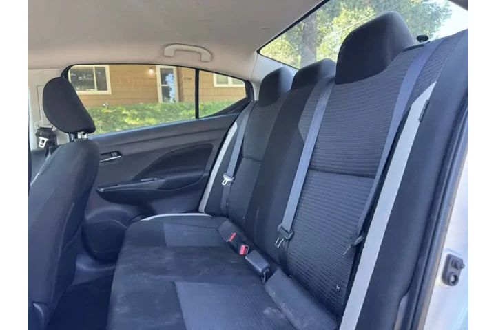 $8999 : 2021 Versa SV image 7