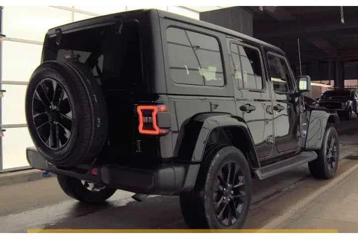 $30490 : Jeep Wrangler Unlimited 2022 image 9