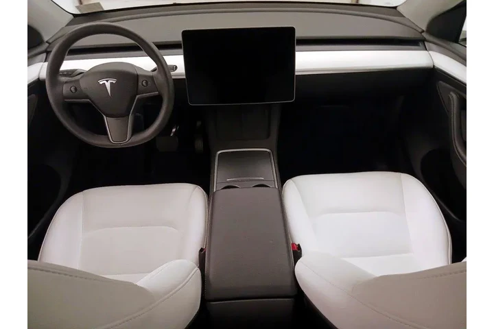 $37998 : Tesla Model Y 2023 AWD Long image 9
