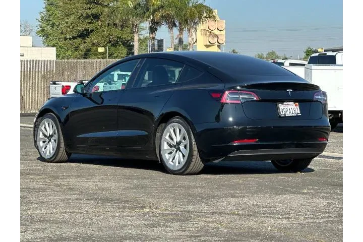 $23990 : Tesla Model 3 2022 4dr Sedan image 5