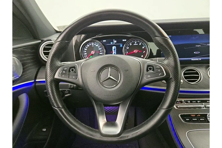 $25998 : Mercedes-Benz E-Class 2018 E image 10