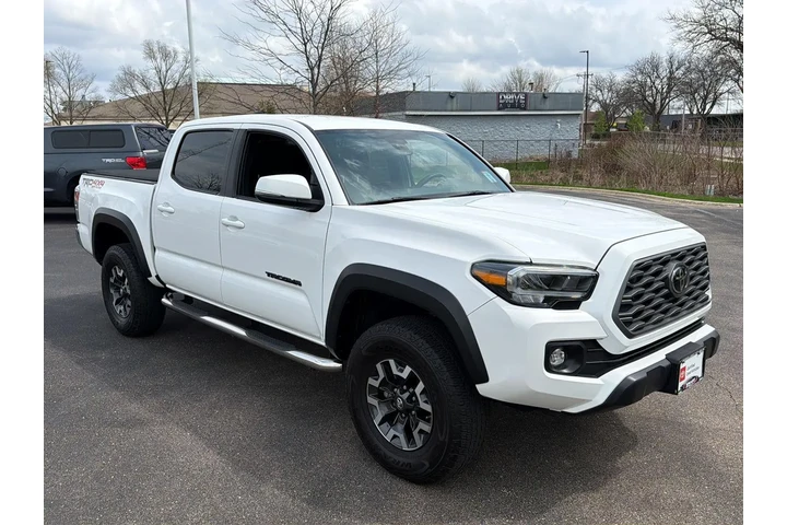 $40986 : Gold Certified 2021 Tacoma TR image 8