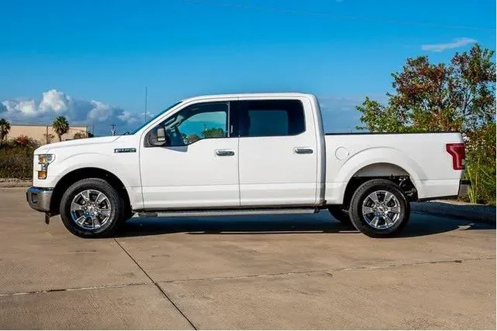 $21666 : Ford F-150 2017 4x2 XLT 4dr image 3