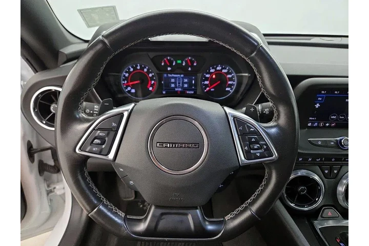 $27998 : Chevrolet Camaro 2022 LT 2dr image 10