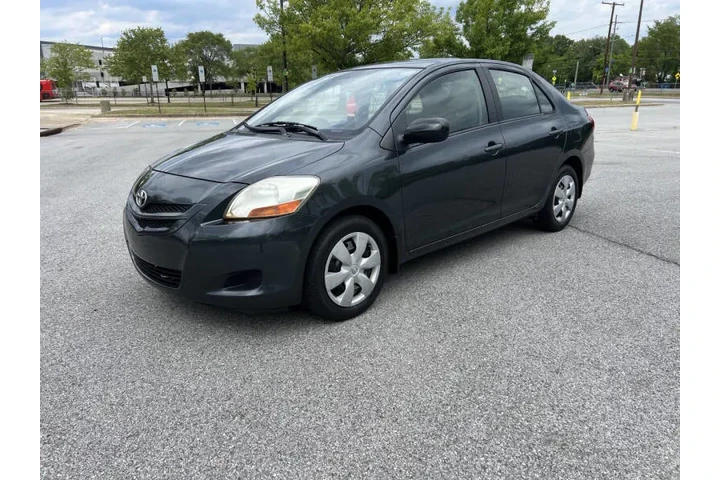 $6900 : 2008 Yaris image 3