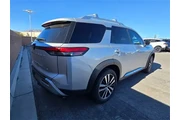 $33955 : Nissan Pathfinder 2023 Plati thumbnail