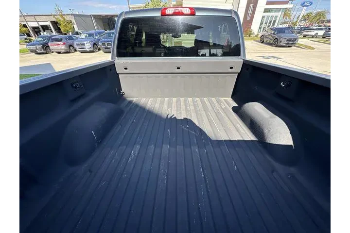 $25880 : GMC Sierra 1500 2017 4x4 SLT image 9