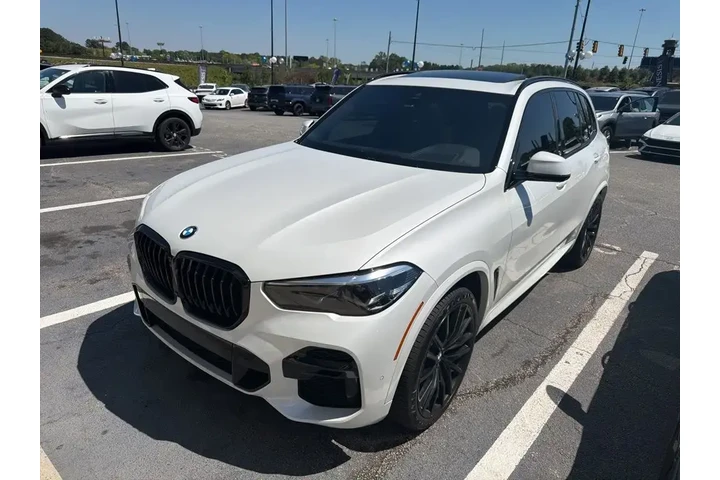 $39591 : BMW X5 2023 AWD xDrive40i 4d image 2