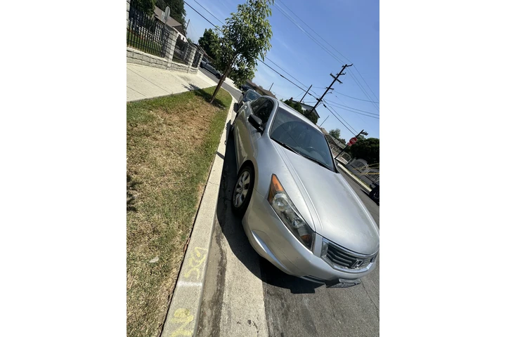 $6000 : 2009 Honda Accord image 2