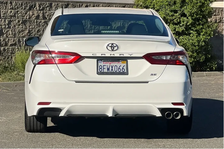Toyota Camry 2018 SE 4dr Sed image 4