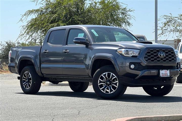 $38940 : Tacoma TRD Sport image 2