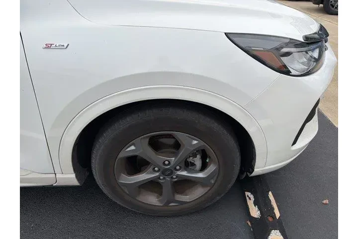 $22998 : Ford Escape 2023 ST-Line 4dr image 3