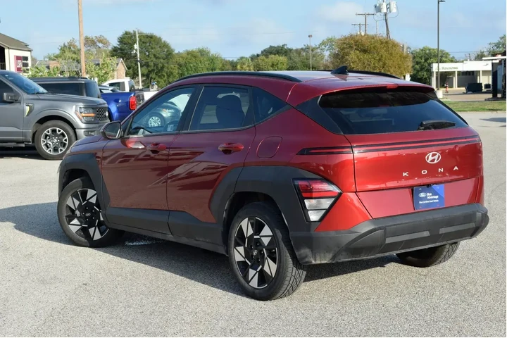$18783 : Hyundai KONA 2024 SEL 4dr Cr image 8