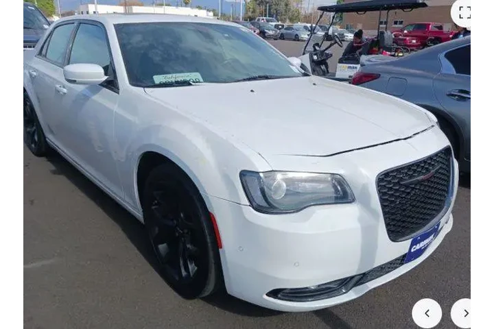 $22950 : Chrysler 300 2022 S V6 4dr S image 1