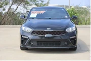 $11827 : Kia Forte 2020 GT Line 4dr S thumbnail