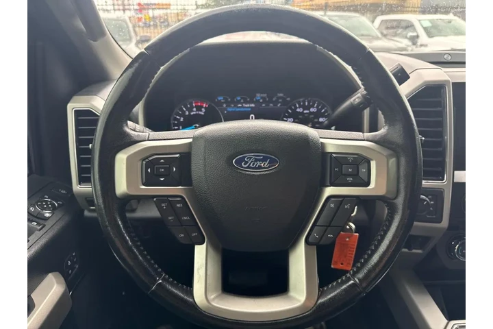 2021 F-250 SD Lariat image 9