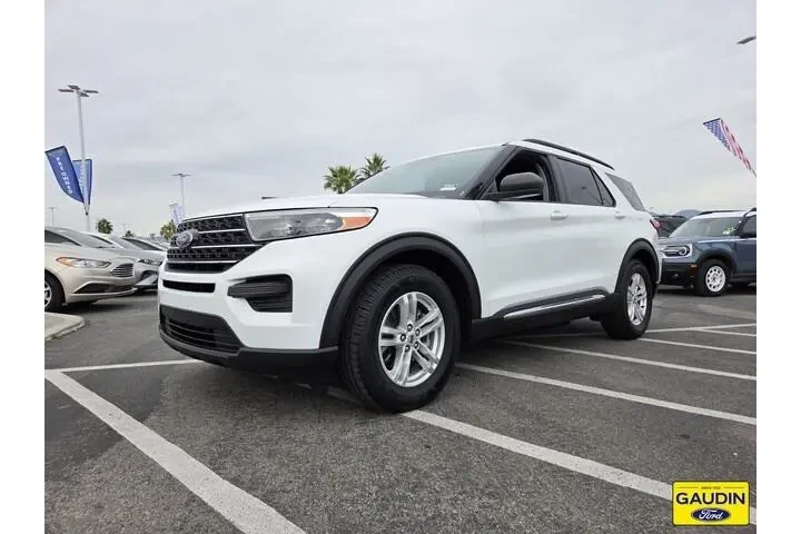 $25563 : Ford Explorer 2021 XLT 4dr S image 3