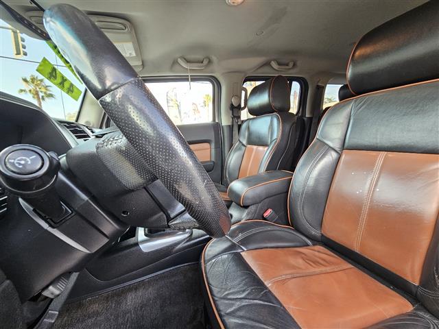 $11995 : 2008 HUMMER H3 Luxury image 6