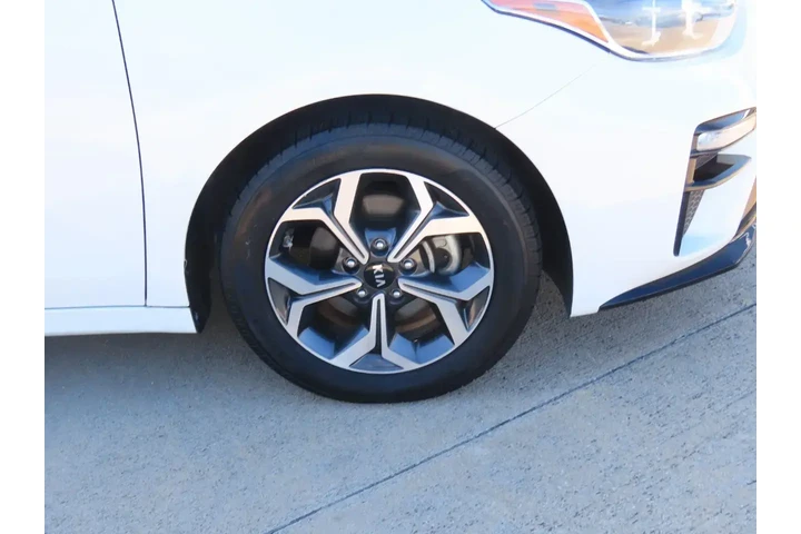 $6999 : Kia Forte 2019 LXS 4dr Sedan image 9