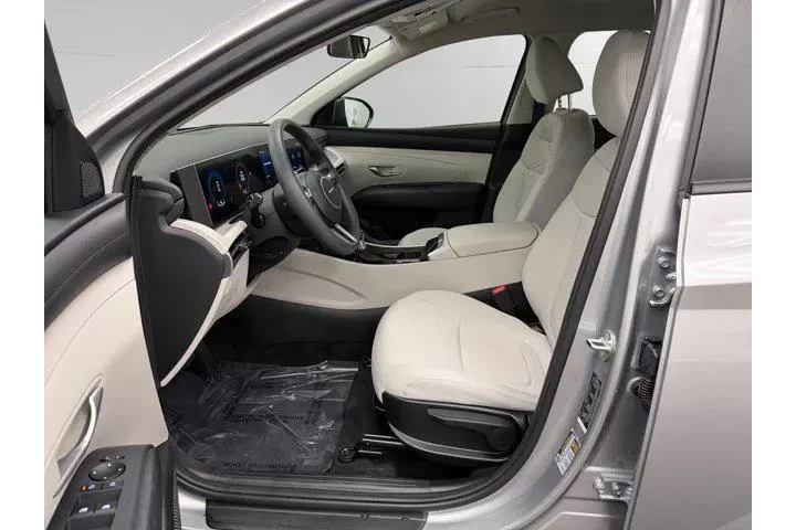 $25988 : Hyundai TUCSON 2025 AWD SE 4 image 9