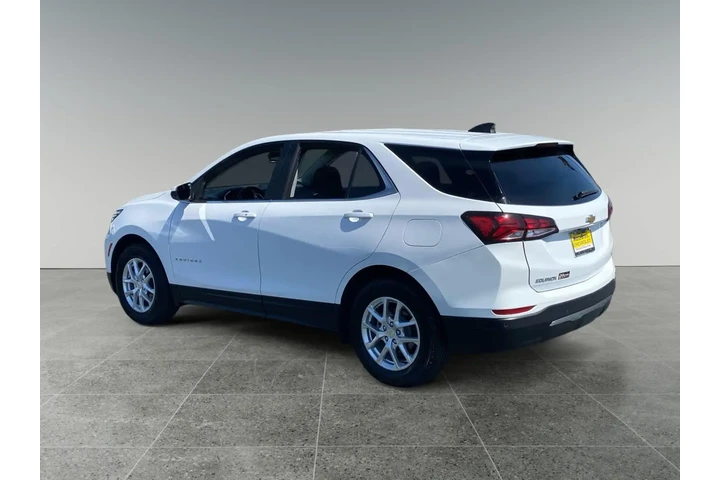 $26006 : Chevrolet Equinox 2024 LT 4d image 3