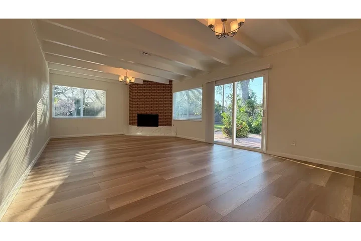 $1700 : Garden Grove - Ready Casa image 4