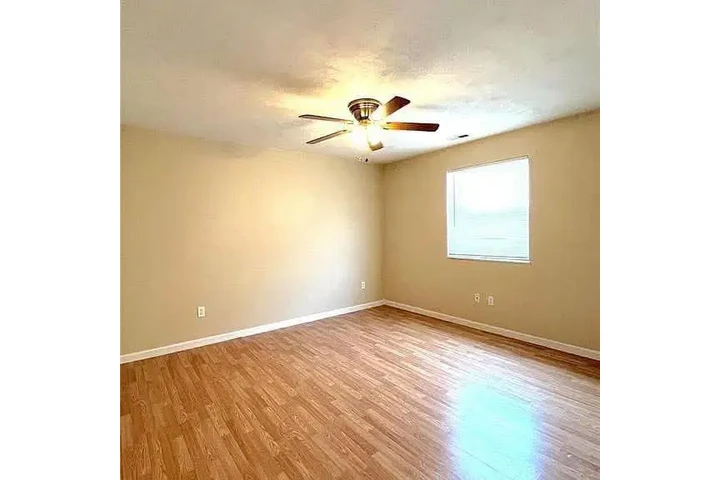 $1200 : House for rent image 4