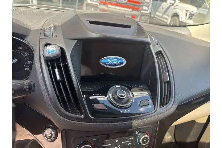 $10754 : Ford Escape 2018 Titanium 4d image 5