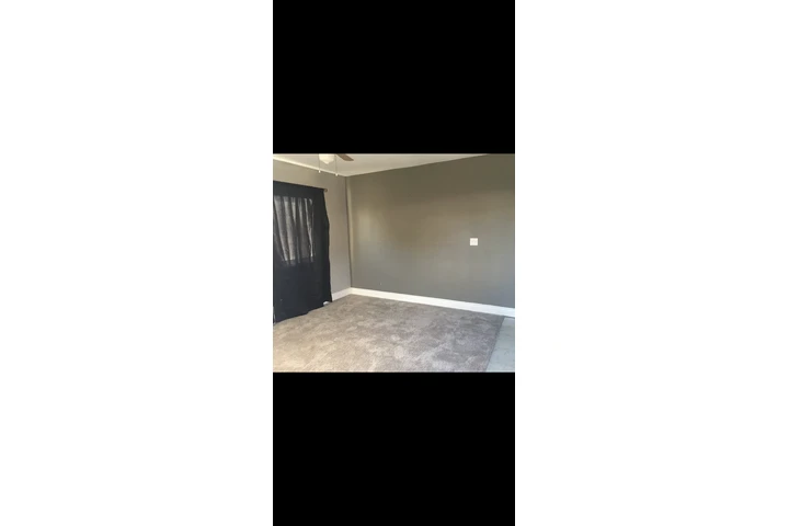 $700 : Cuarto image 2