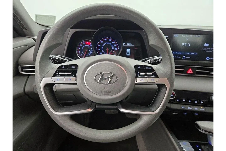 $18998 : Hyundai ELANTRA 2022 SEL 4dr image 10