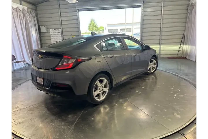 $8495 : Chevrolet Volt 2017 LT 4dr H image 4
