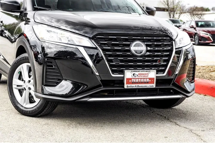 $20999 : Nissan Kicks Play 2025 S 4dr image 3