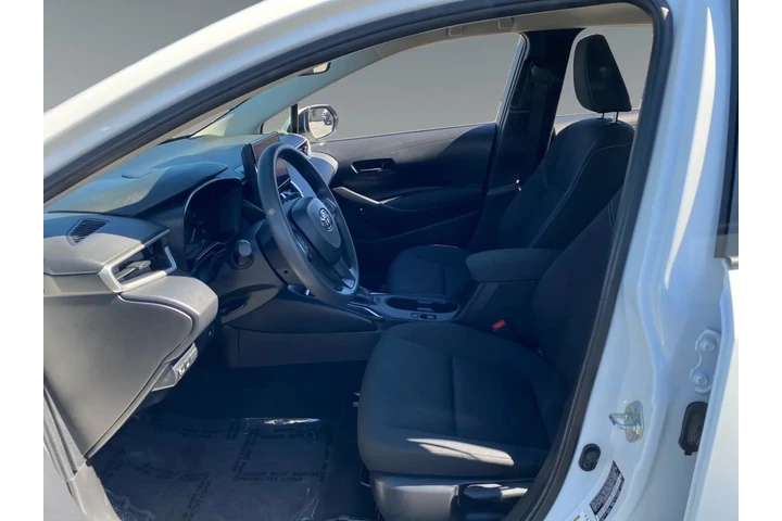 $27887 : Toyota Corolla Hybrid 2025 S image 9