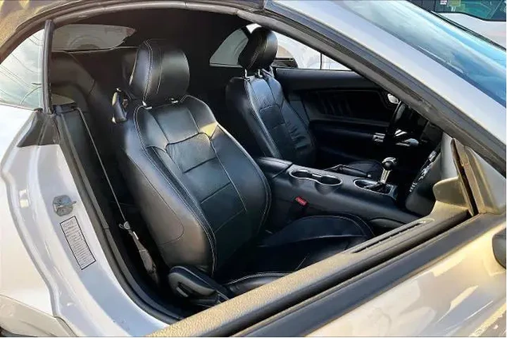 $17708 : Ford Mustang 2019 EcoBoost P image 9