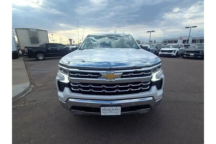 $46992 : 2023 Silverado 1500 LTZ image 2