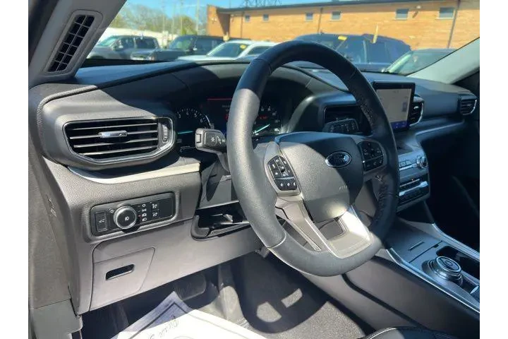 $34654 : Ford Explorer 2024 AWD XLT 4 image 6