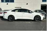 $22995 : Toyota Corolla 2023 SE 4dr S thumbnail