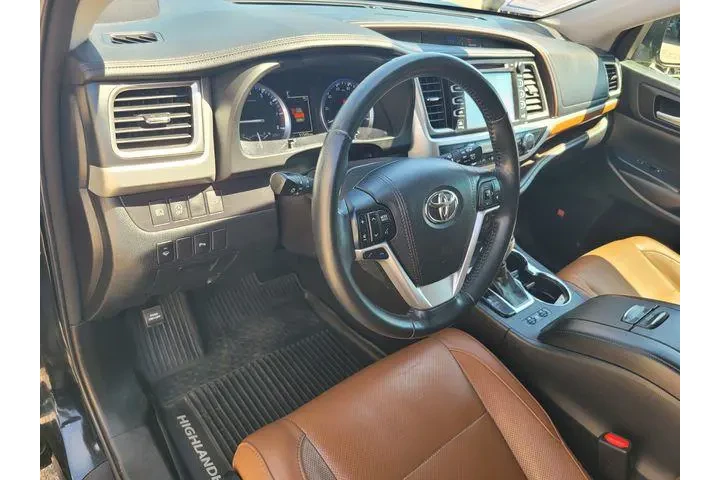 $29663 : Toyota Highlander 2018 AWD L image 9