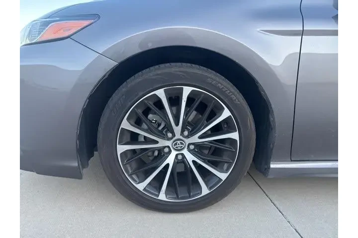 $18240 : Toyota Camry 2020 SE 4dr Sed image 9