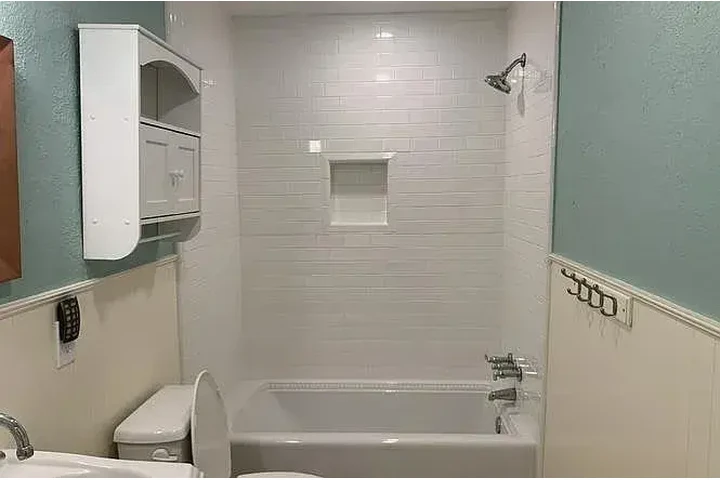 $2000 : 3 bed 2 bath image 8