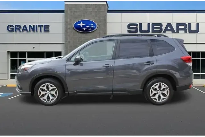 $28727 : Subaru Forester 2024 AWD Pre image 6