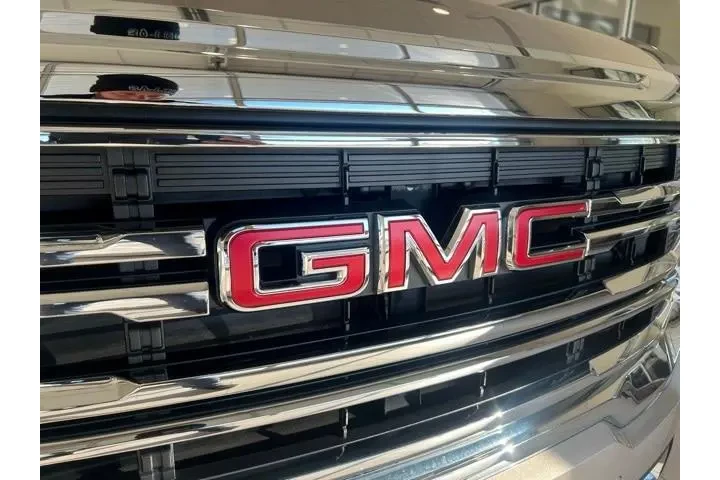 $32744 : GMC Acadia 2023 SLT 4dr SUV image 7