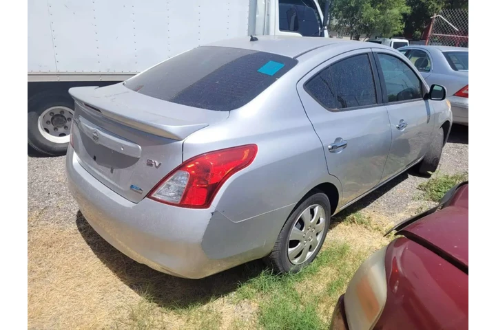 $2000 : 2013 NISSAN VERSA2013 NISSAN image 10