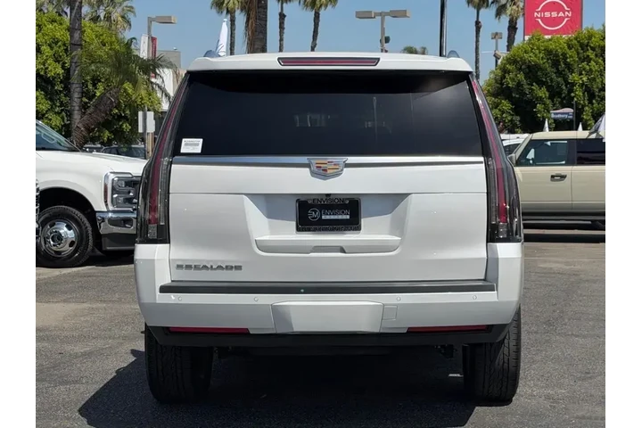 $38888 : Cadillac Escalade 2019 Stand image 7