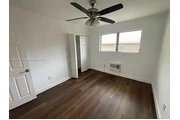$700 : charming HOME ..Miami, FL thumbnail