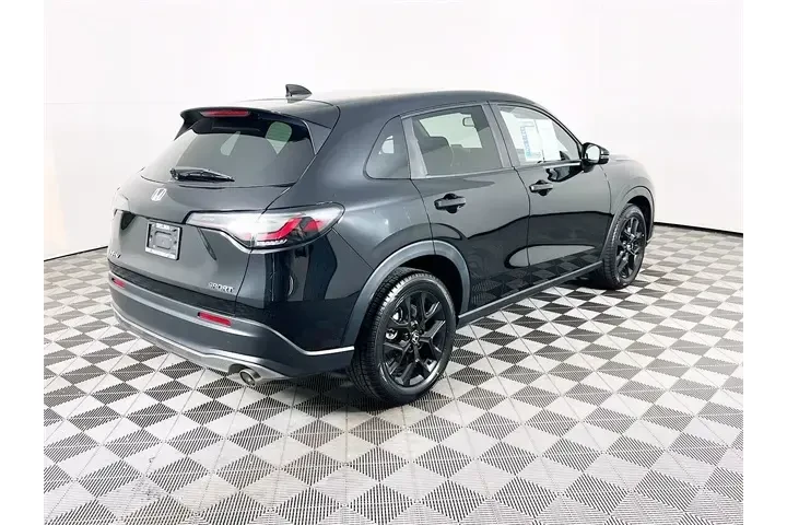 $23900 : Honda HR-V 2023 AWD Sport 4d image 7